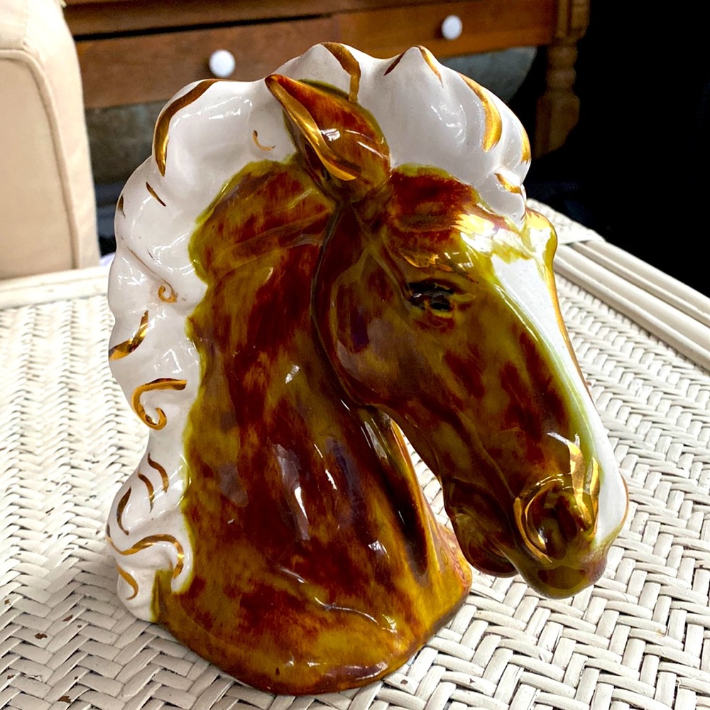 Unique 3 Dimensional Horse-gold painted-beautiful-artist I know but included pic